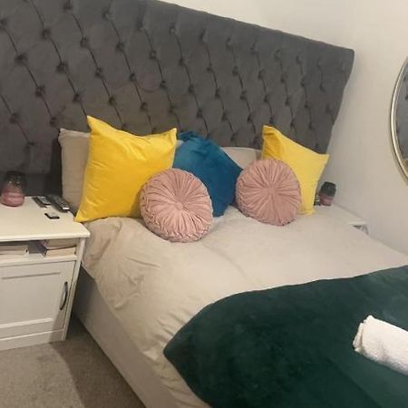 Spacious Double Room In Prime Location London Eksteriør billede